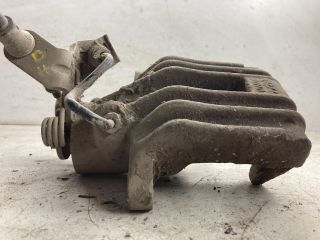 bontott VW GOLF V Bal hátsó Féknyereg Munkahengerrel