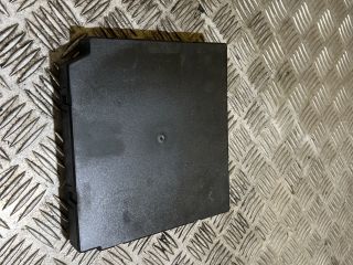 bontott VW GOLF V Biztosítéktábla Motortér