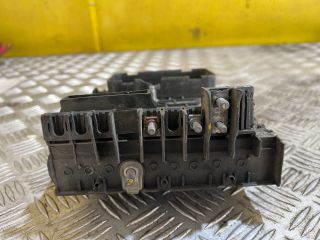 bontott VW GOLF V Biztosítéktábla Motortér