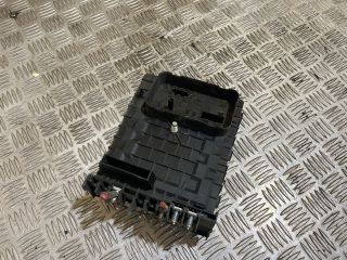 bontott VW GOLF V Biztosítéktábla Motortér