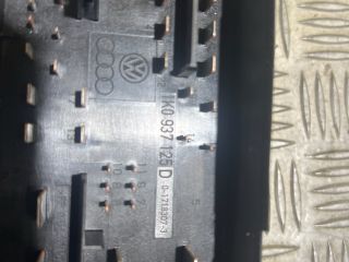 bontott VW GOLF V Biztosítéktábla Motortér