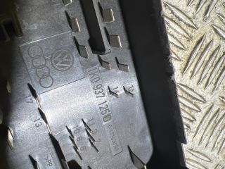 bontott VW GOLF V Biztosítéktábla Motortér