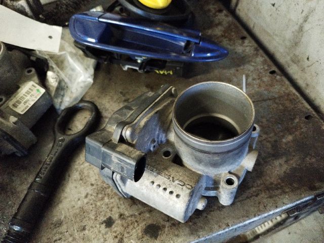 bontott VW GOLF V Fojtószelep (Elektromos)