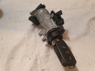 bontott VW GOLF V Gyújtáskapcsoló Házzal