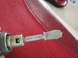 bontott VW GOLF V Gyújtáskapcsoló Házzal