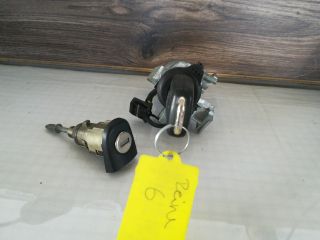 bontott VW GOLF V Gyújtáskapcsoló Házzal