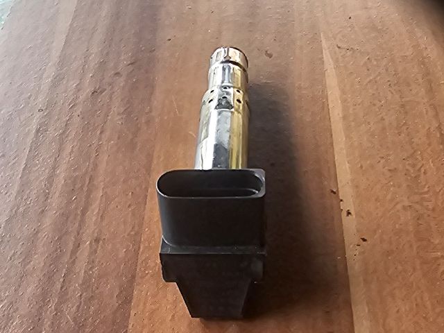 bontott VW GOLF V Gyújtótrafó