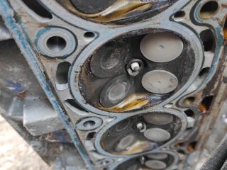 bontott VW GOLF V Hengerfej