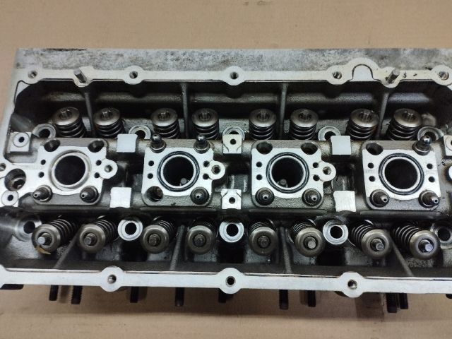 bontott VW GOLF V Hengerfej