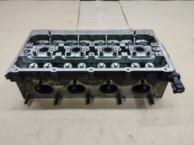 bontott VW GOLF V Hengerfej