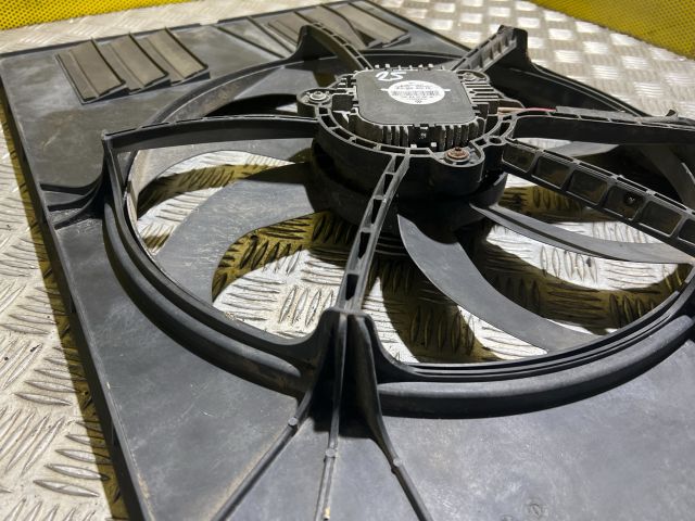 bontott VW GOLF V Hűtőventilátor