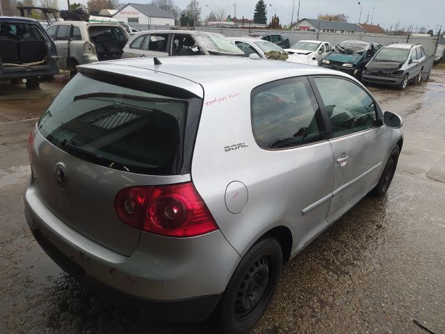 bontott VW GOLF V Jobb első Csonkállvány Kerékaggyal