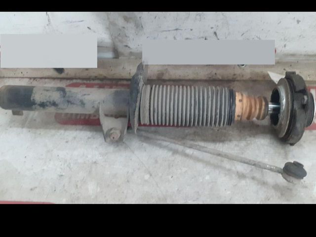 bontott VW GOLF V Jobb első Lengéscsillapító