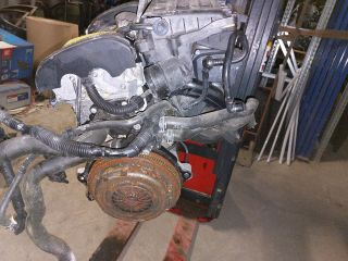 bontott VW GOLF V Komplett Motor (Segédberendezésekkel)