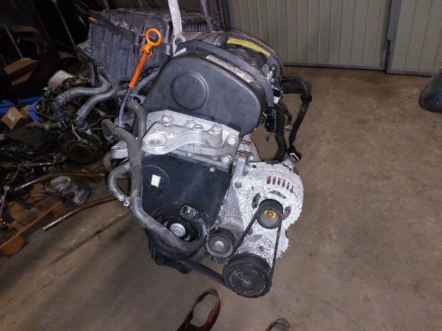 bontott VW GOLF V Komplett Motor (Segédberendezésekkel)