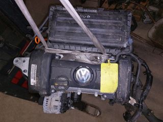 bontott VW GOLF V Komplett Motor (Segédberendezésekkel)