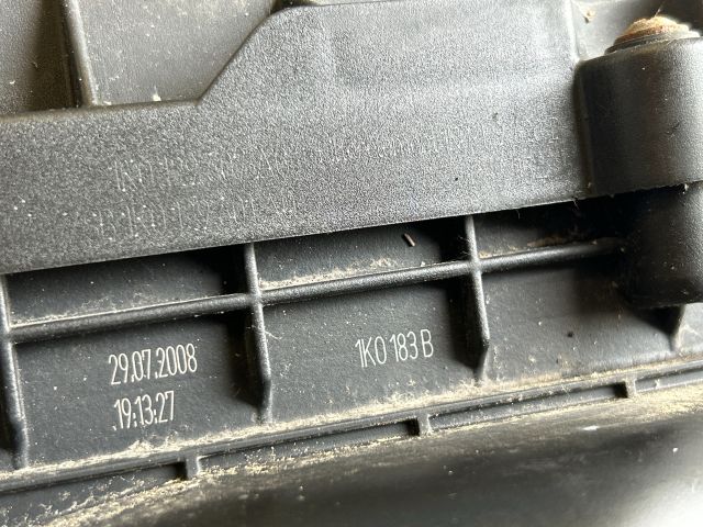 bontott VW GOLF V Légszűrő Ház