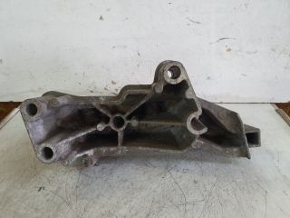 bontott VW GOLF V Motor Tartó Bak (Fém)