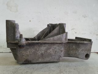 bontott VW GOLF V Motor Tartó Bak (Fém)