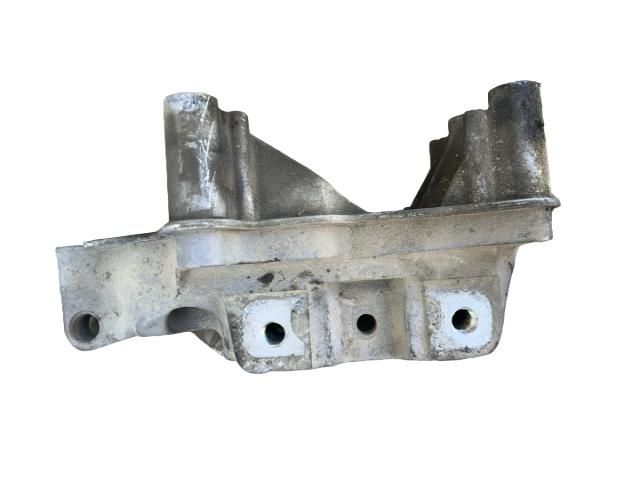 bontott VW GOLF V Motor Tartó Bak (Pozíciófüggetlen)