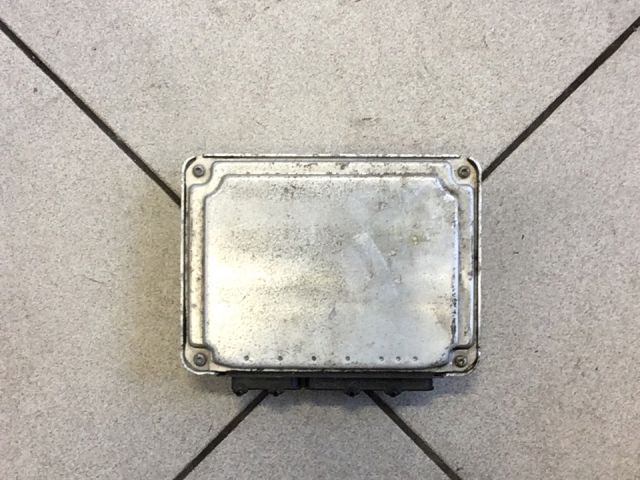 bontott VW GOLF V Motorvezérlő