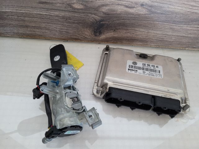 bontott VW GOLF V Motorvezérlő