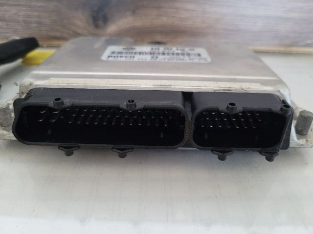 bontott VW GOLF V Motorvezérlő