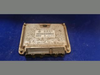 bontott VW GOLF V Motorvezérlő