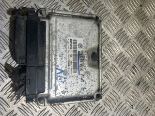 bontott VW GOLF V Motorvezérlő