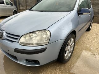 bontott VW GOLF V Motorvezérlő