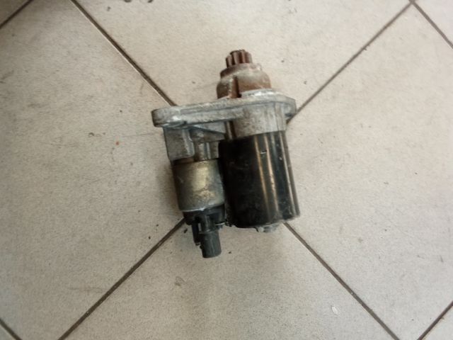 bontott VW GOLF V Önindító