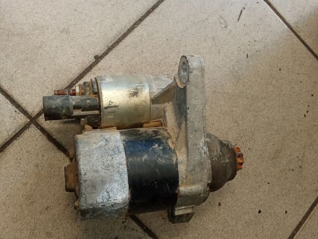 bontott VW GOLF V Önindító