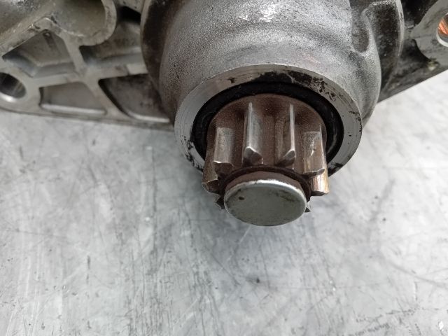 bontott VW GOLF V Önindító