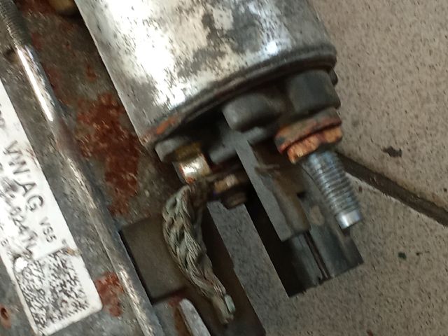 bontott VW GOLF V Önindító