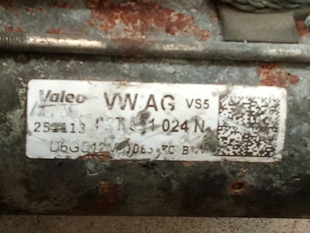 bontott VW GOLF V Önindító