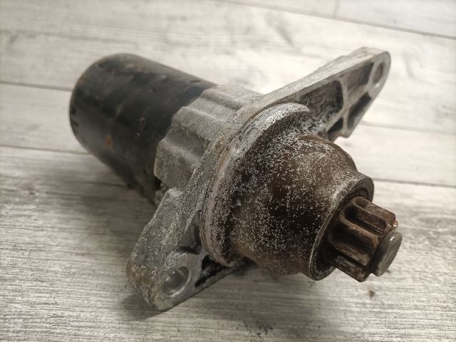 bontott VW GOLF V Önindító