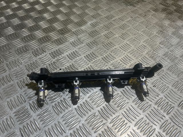 bontott VW GOLF V Porlasztó Sor / Híd