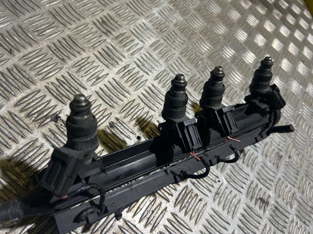 bontott VW GOLF V Porlasztó Sor / Híd