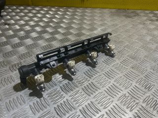 bontott VW GOLF V Porlasztó Sor / Híd