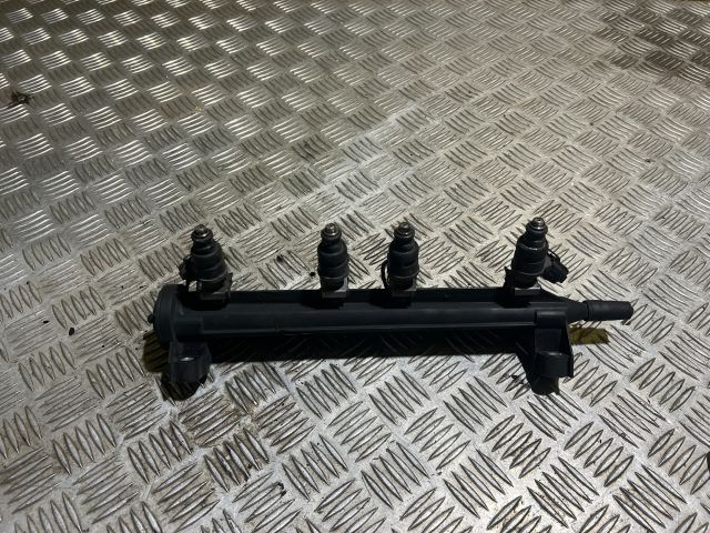 bontott VW GOLF V Porlasztó Sor / Híd