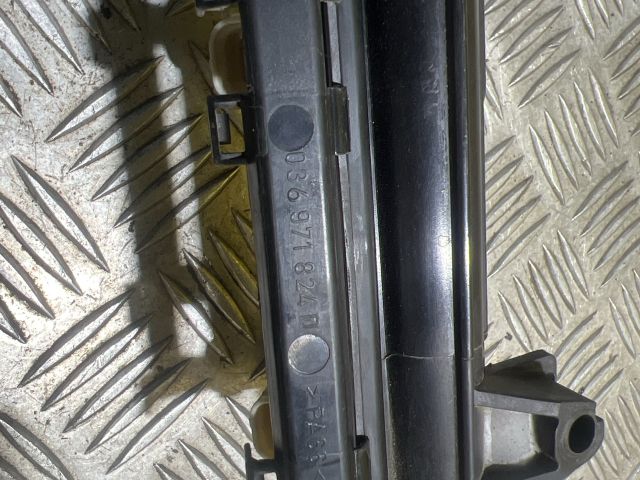 bontott VW GOLF V Porlasztó Sor / Híd