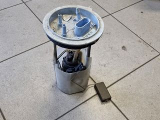 bontott VW GOLF V Üzemanyag Szivattyú