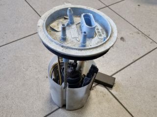 bontott VW GOLF V Üzemanyag Szivattyú