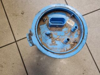 bontott VW GOLF V Üzemanyag Szivattyú