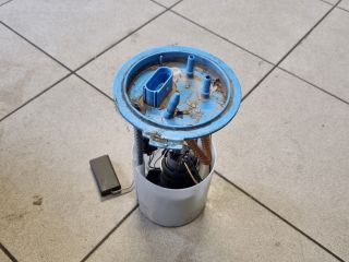 bontott VW GOLF V Üzemanyag Szivattyú