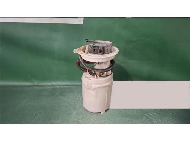 bontott VW GOLF V Üzemanyag Szivattyú