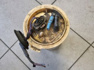 bontott VW GOLF V Üzemanyag Szivattyú