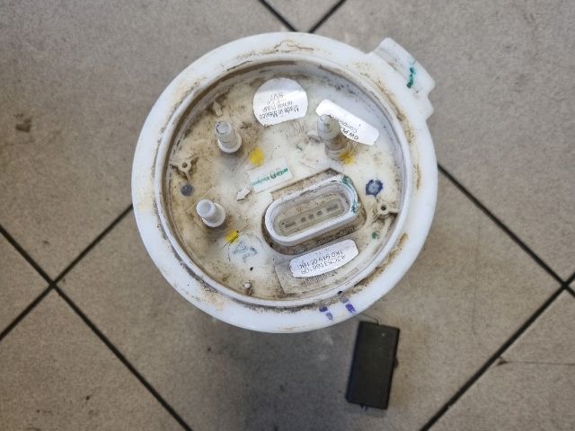 bontott VW GOLF V Üzemanyag Szivattyú