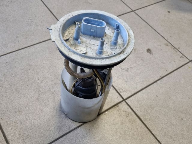 bontott VW GOLF V Üzemanyag Szivattyú