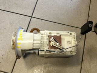 bontott VW GOLF V Üzemanyag Szivattyú